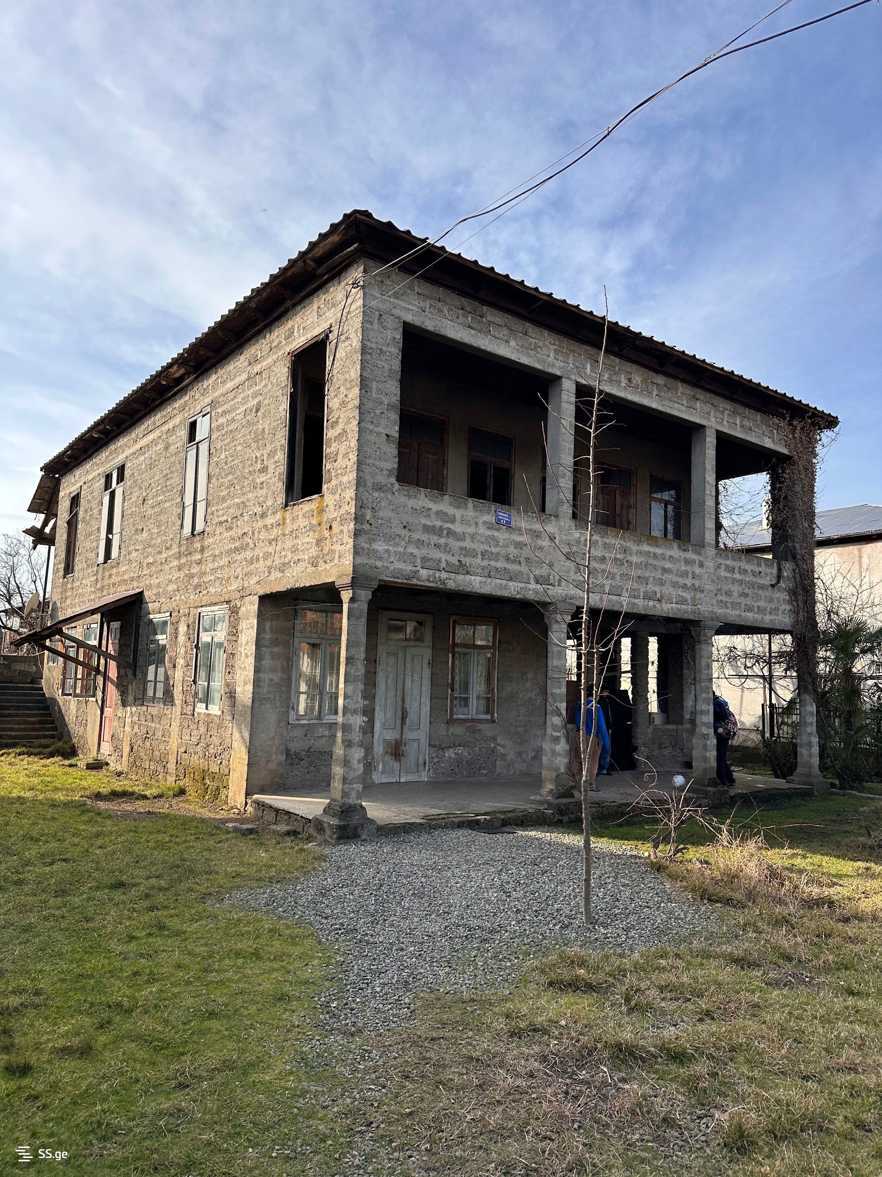 6 Room Private House For Sale view 4