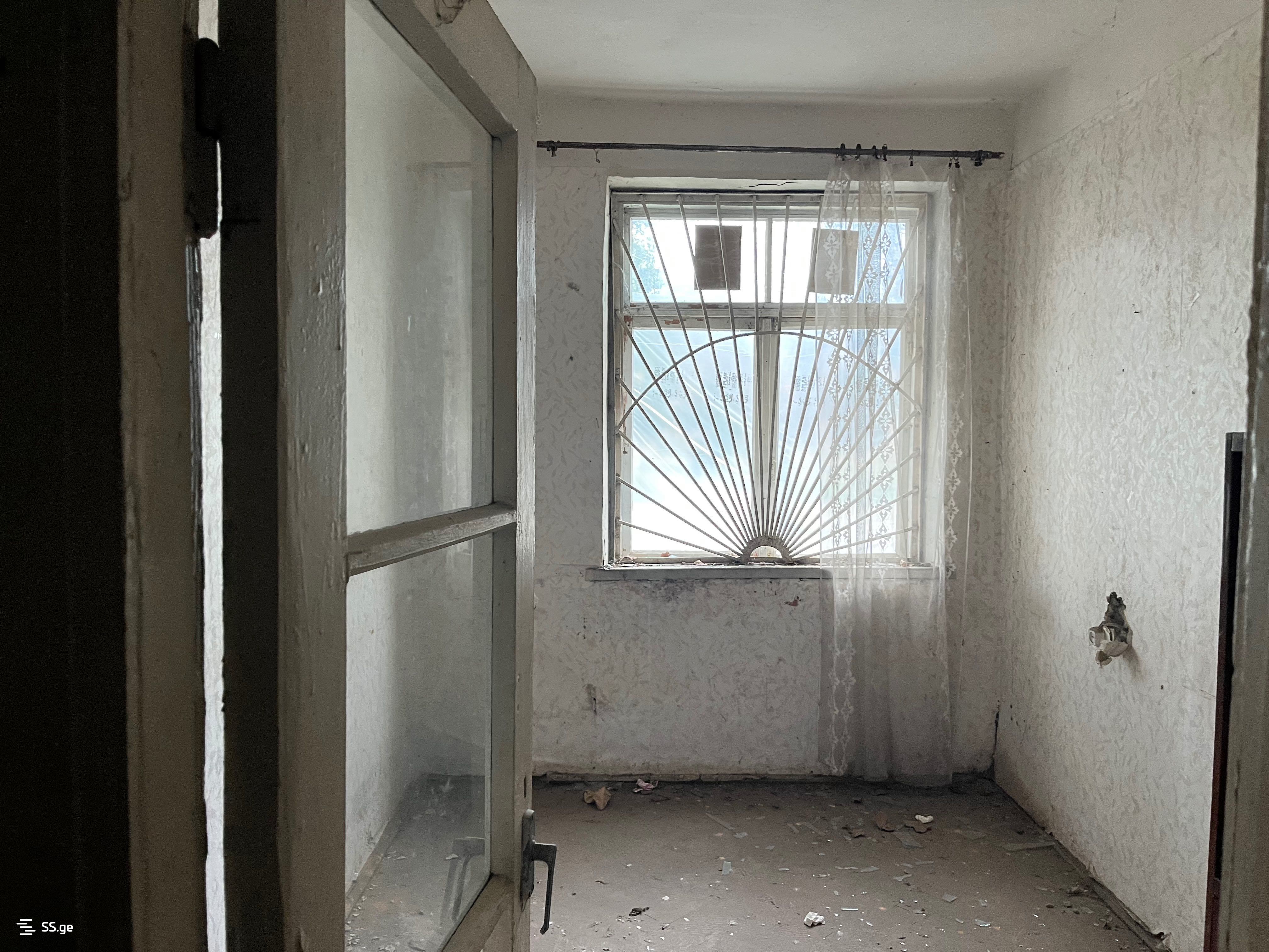 3 Room Flat For Sale view 9