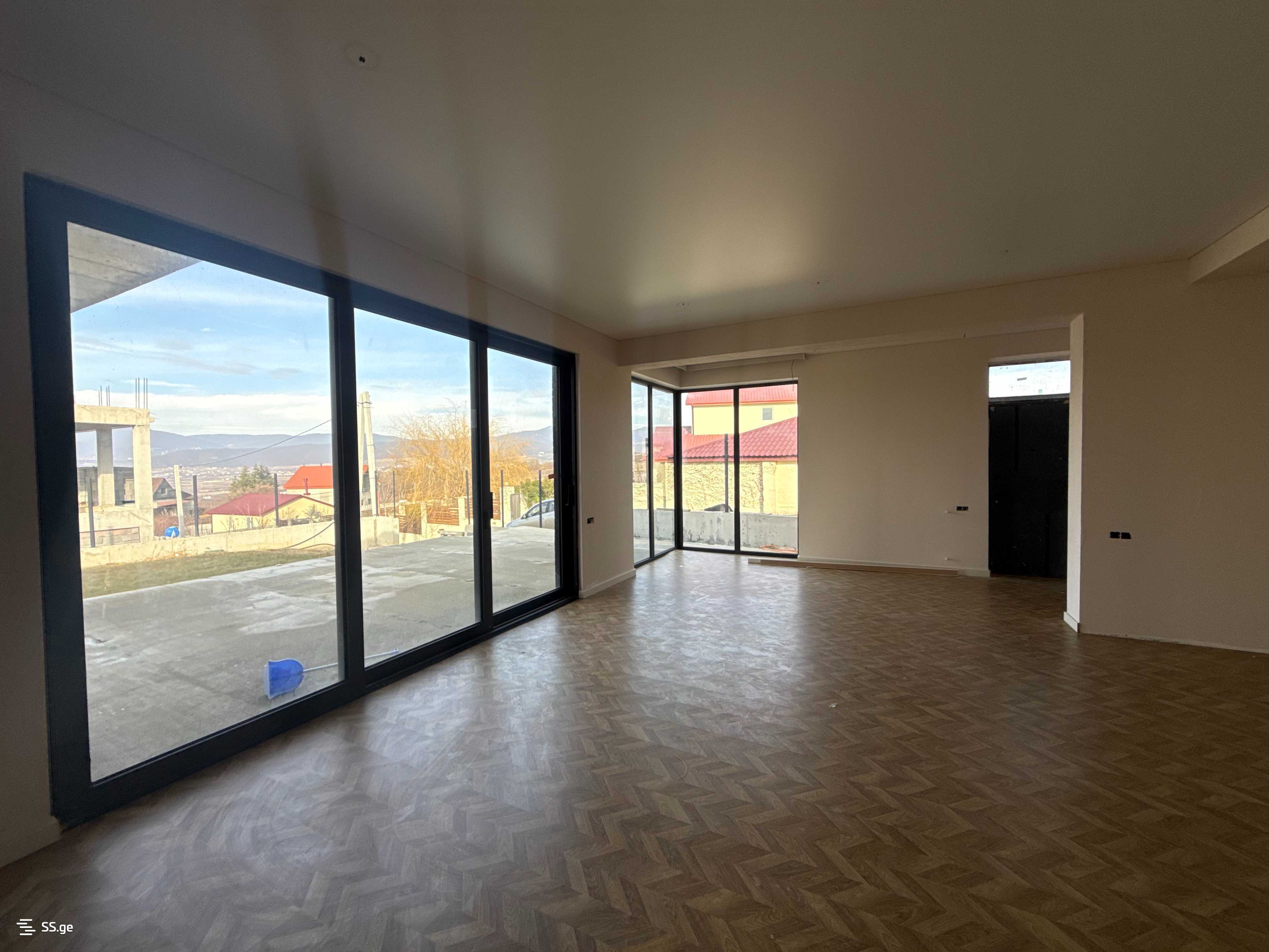 5 Room Private House For Sale view 8