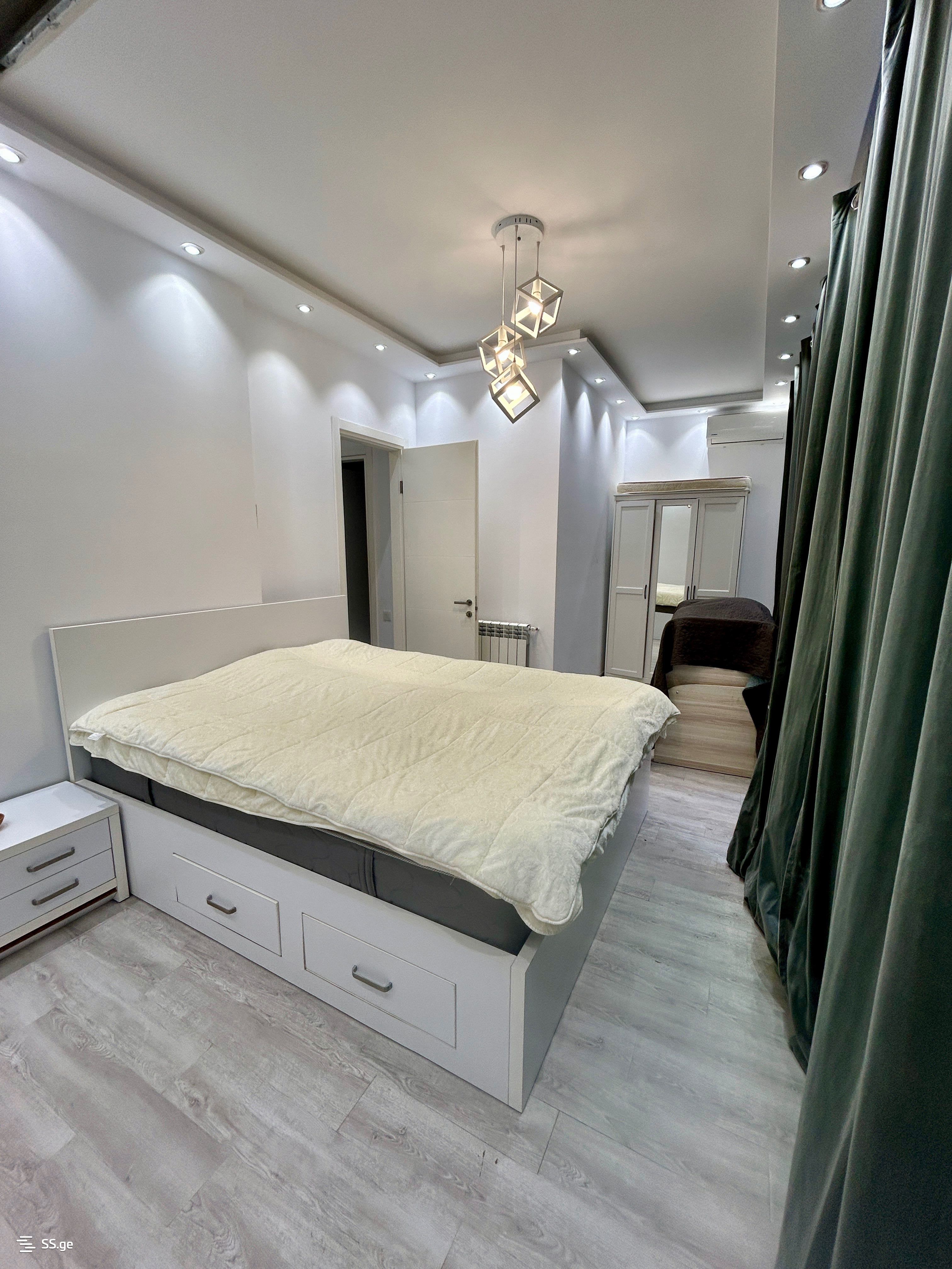 4 Room Private House For Sale view 12