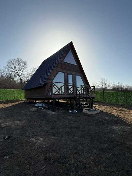 3 room Summer Cottage For Sale. Mlashe