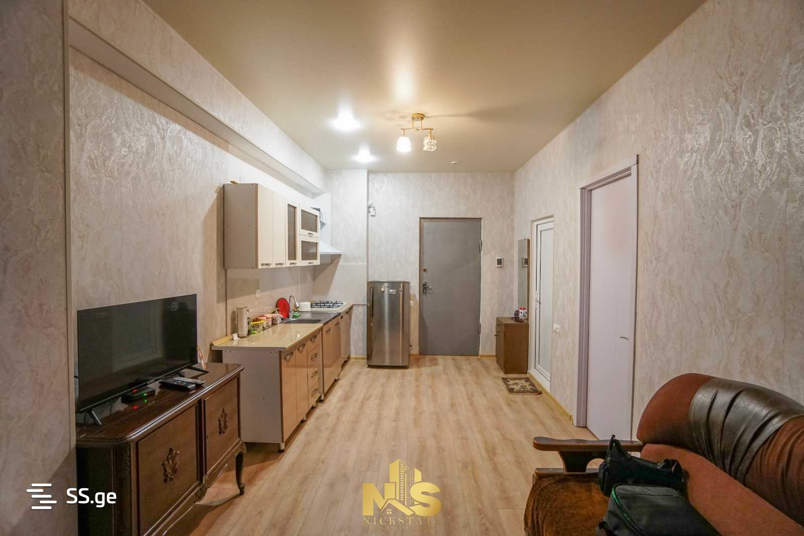 2 Room Flat For Sale, 1 of 4