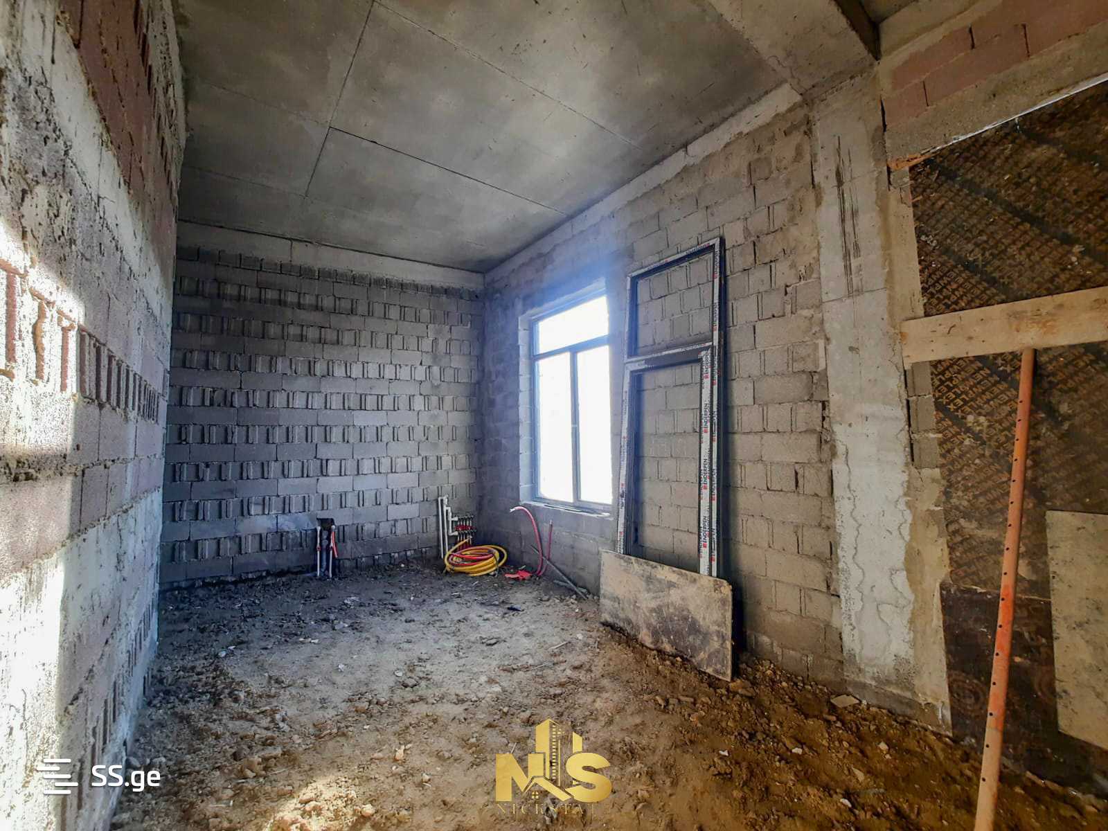 2 Room Flat For Sale, 1 of 4