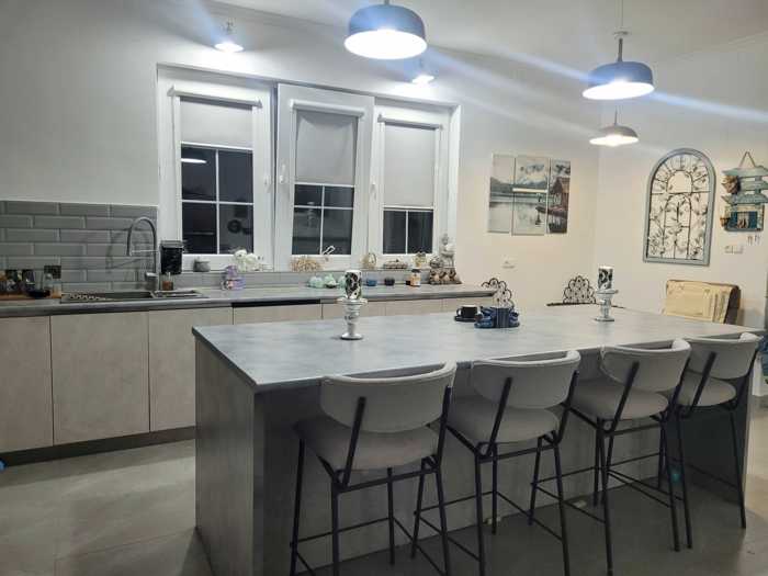 6 room Private House For Sale. Sartichala