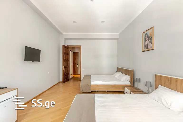 10 Room Hotel For Sale, 2 of 4