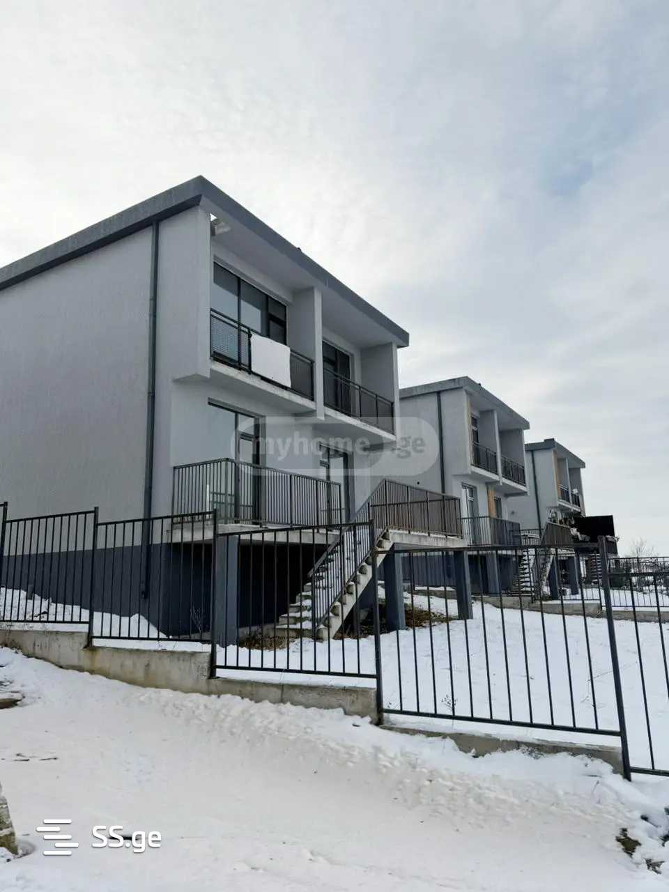 5 Room Private House For Sale view 1