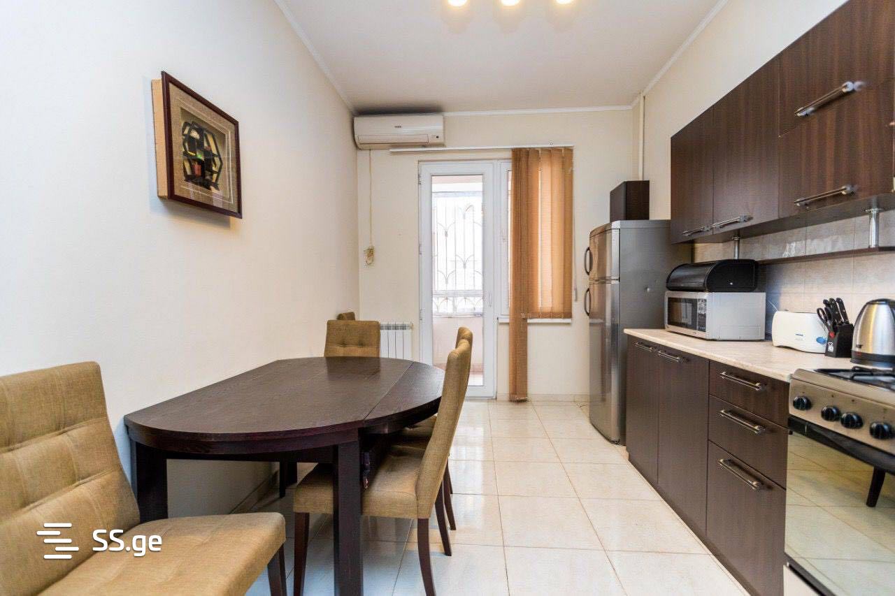 2 room Flat For Rent. Vera - Mehr