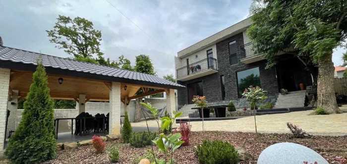 6 room Private House For Sale. Kojori