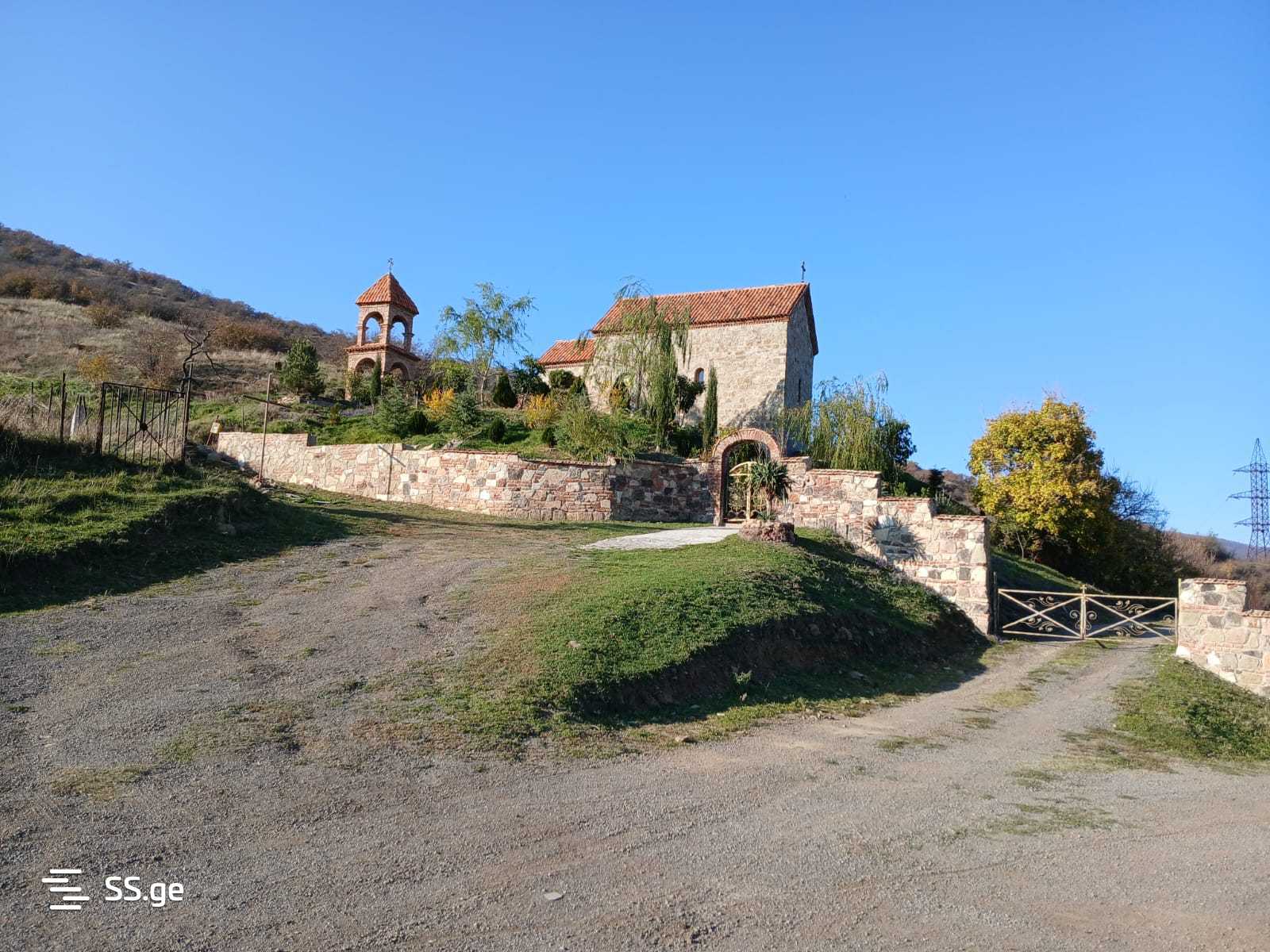 6 Room Private House For Sale view 2