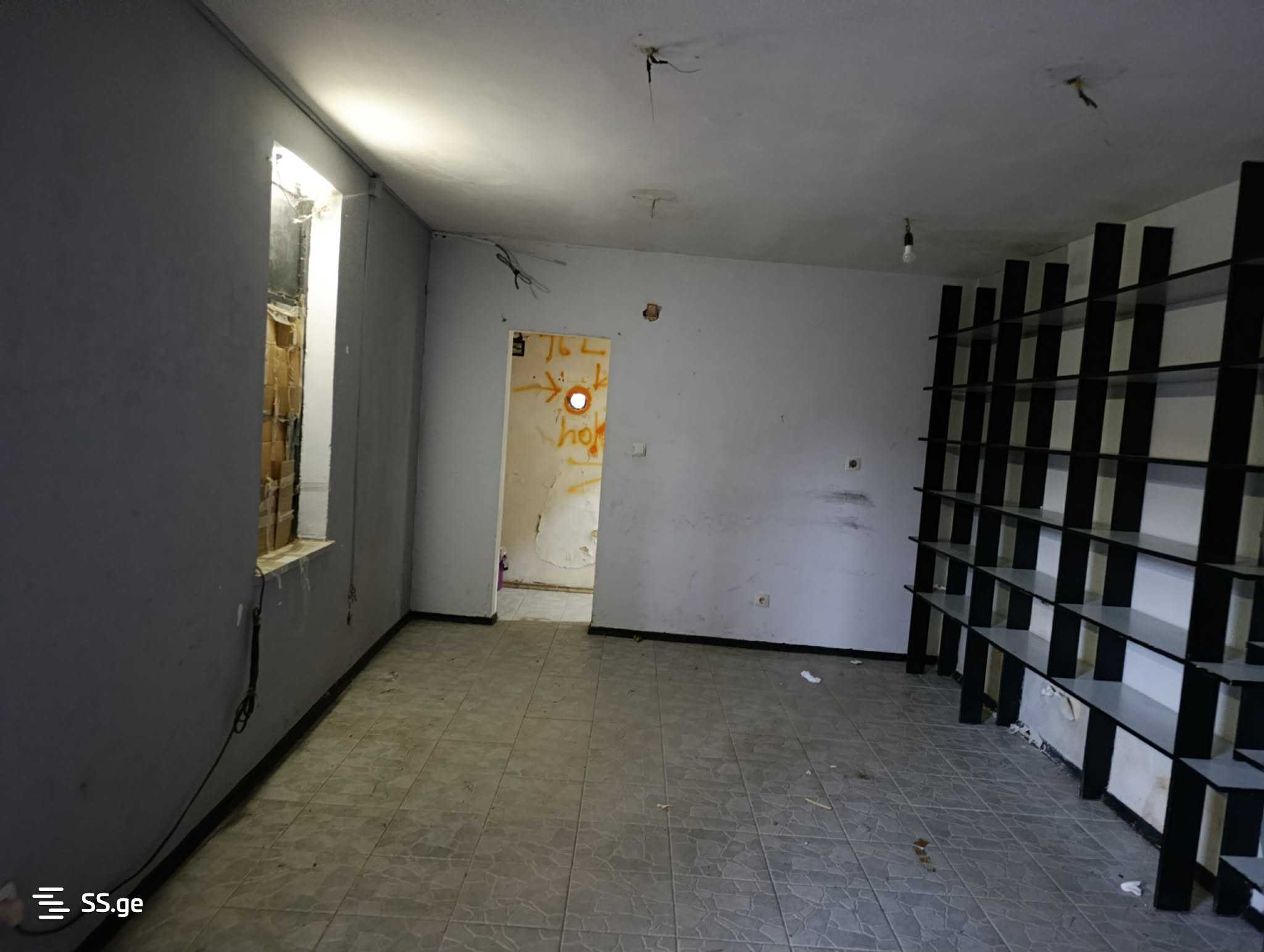 1 Room Private House For Sale, 2 of 4