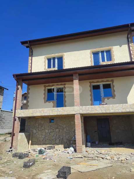 6 room Private House For Sale. Tabakhmela