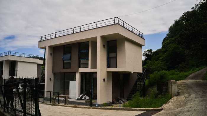 4 room Private House For Sale. Charnali