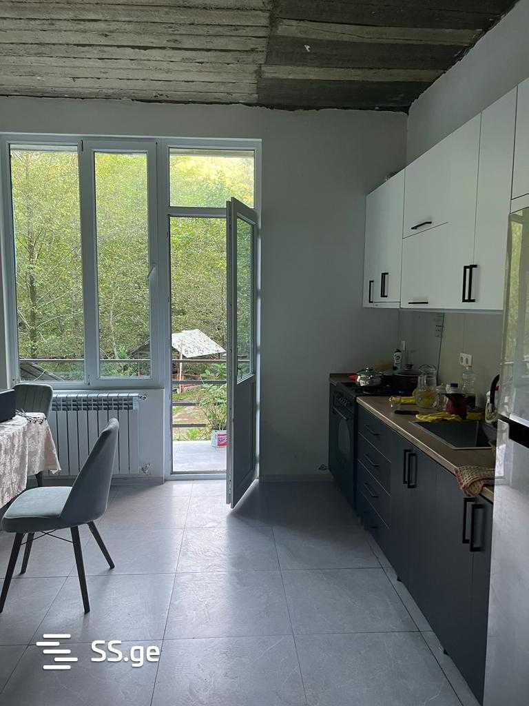 6 Room Private House Daily Rent. Batumi, 3 of 4