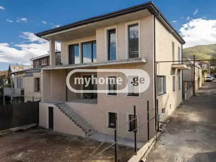 8 room Private House For Sale. Tskneti