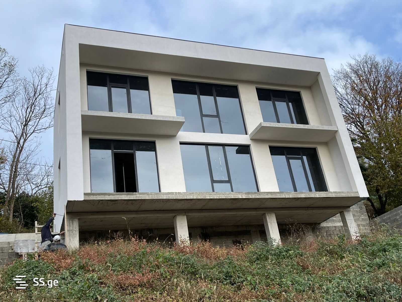 5 Room Private House For Sale view 1