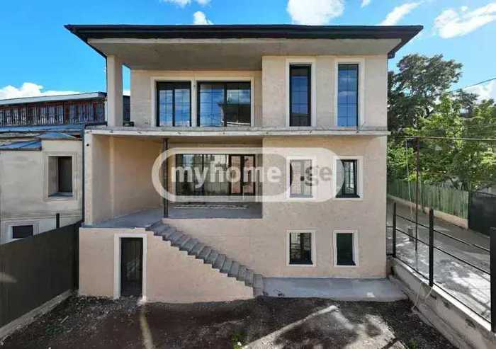 8 room Private House For Sale. Tskneti