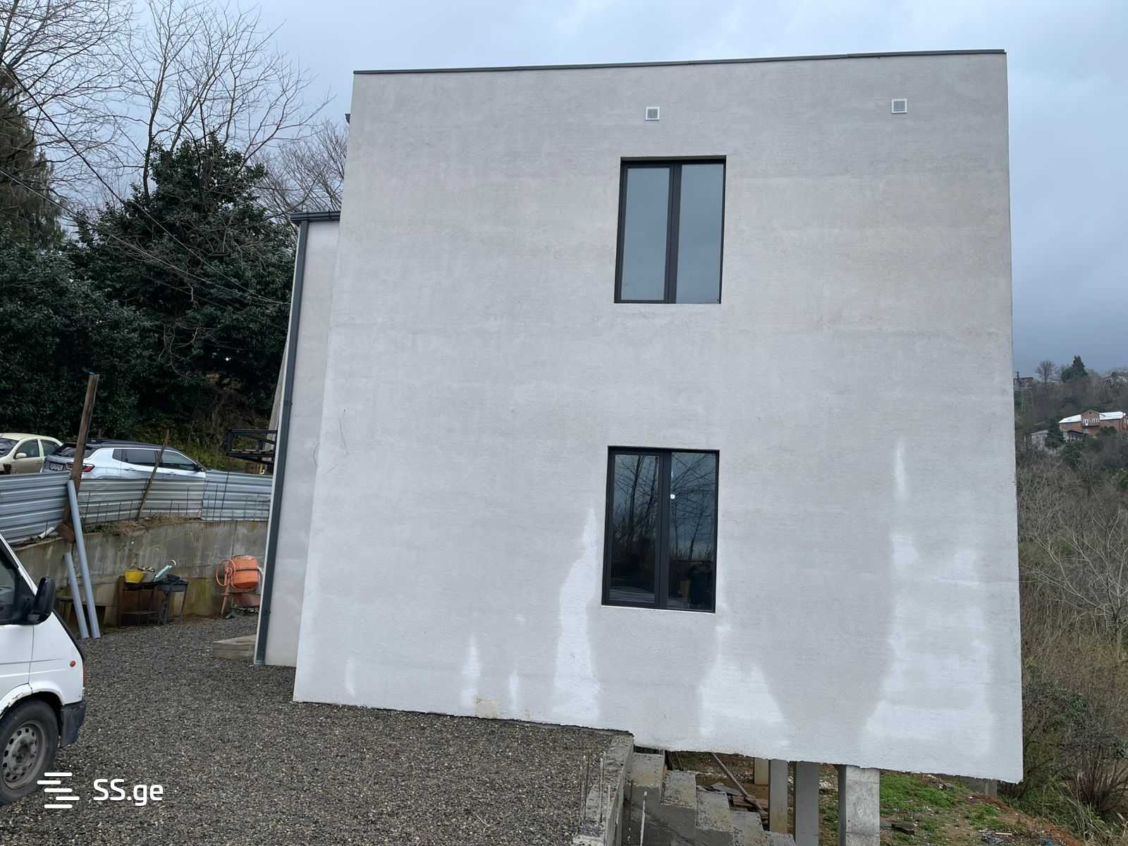5 Room Private House For Sale view 2