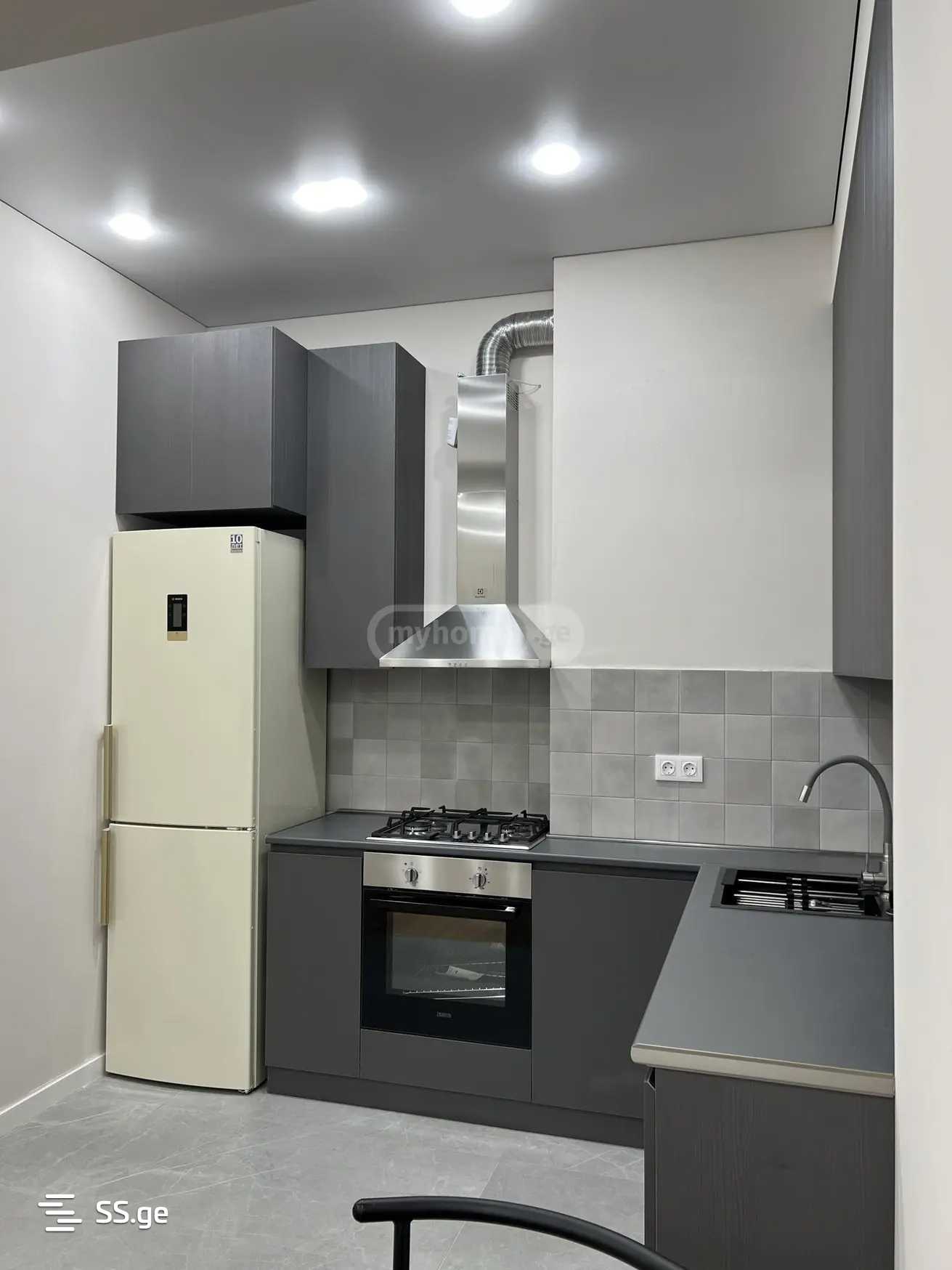 2 room Flat For Rent. Saburtalo - Aanzicht 4