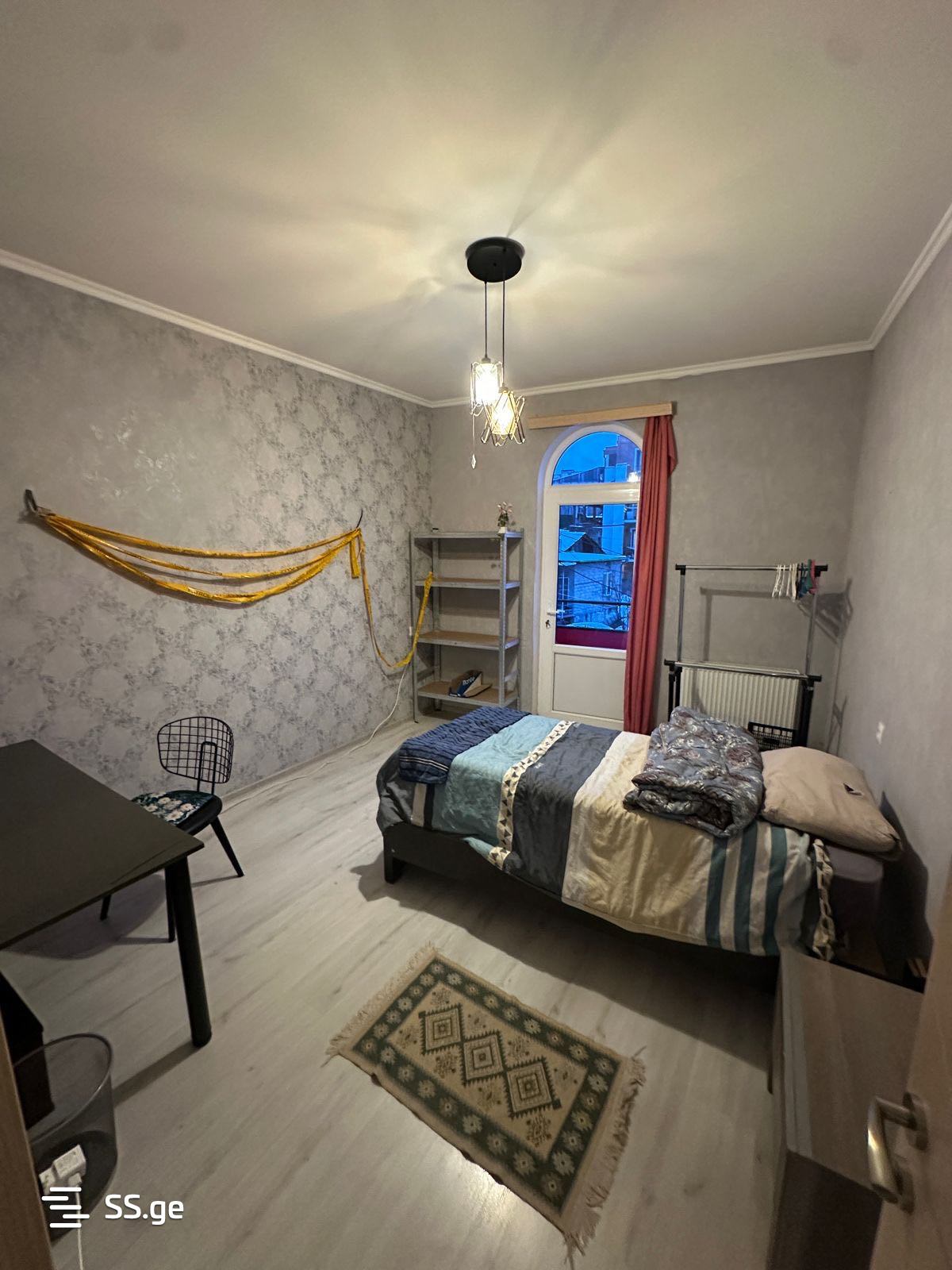 6 Room Private House For Sale view 10