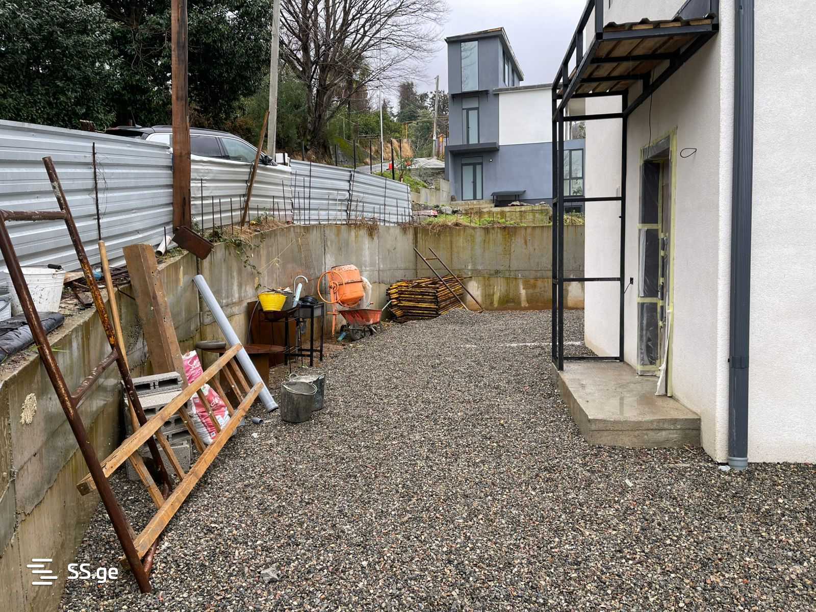 5 Room Private House For Sale view 12
