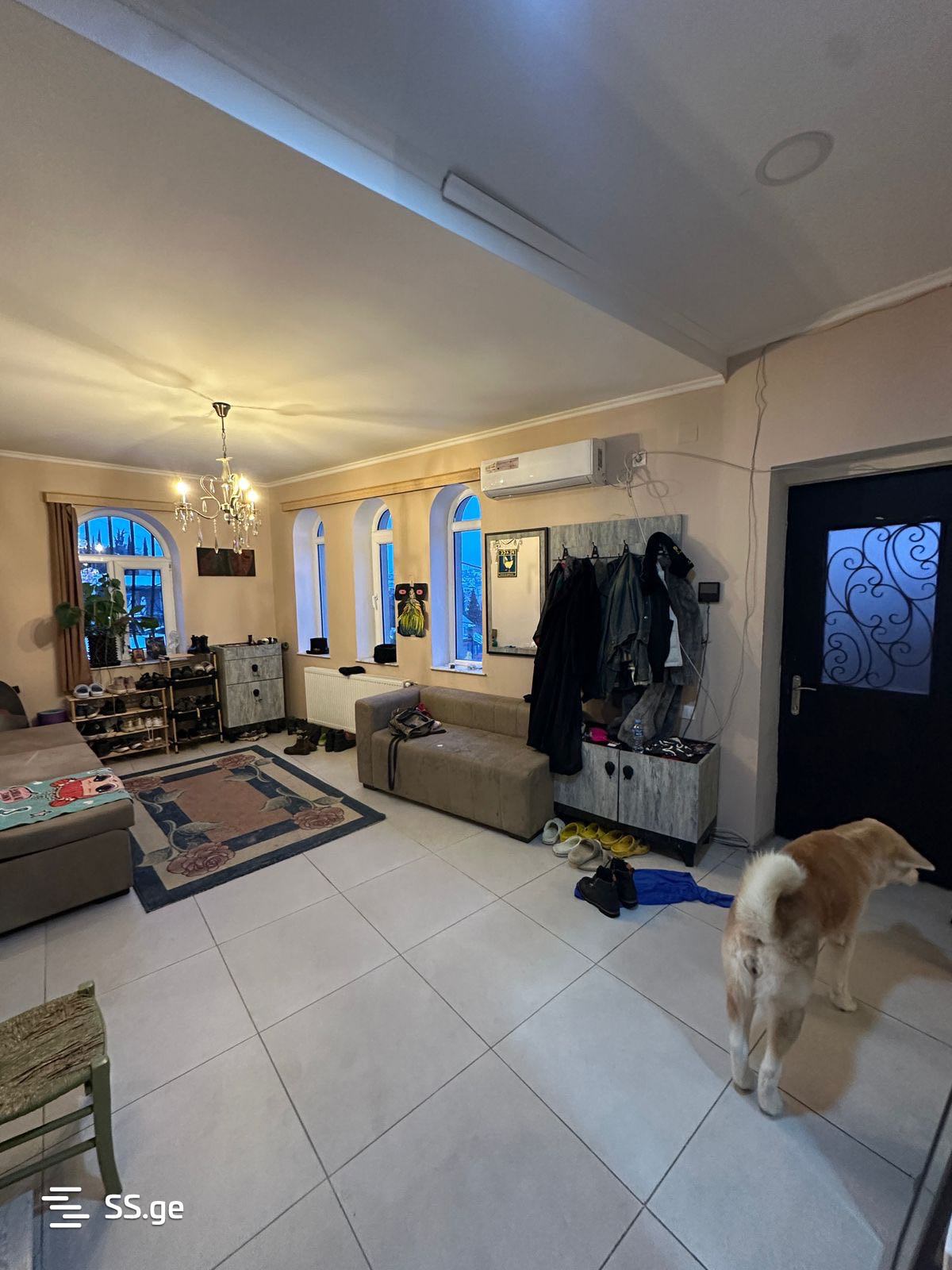6 Room Private House For Sale view 4