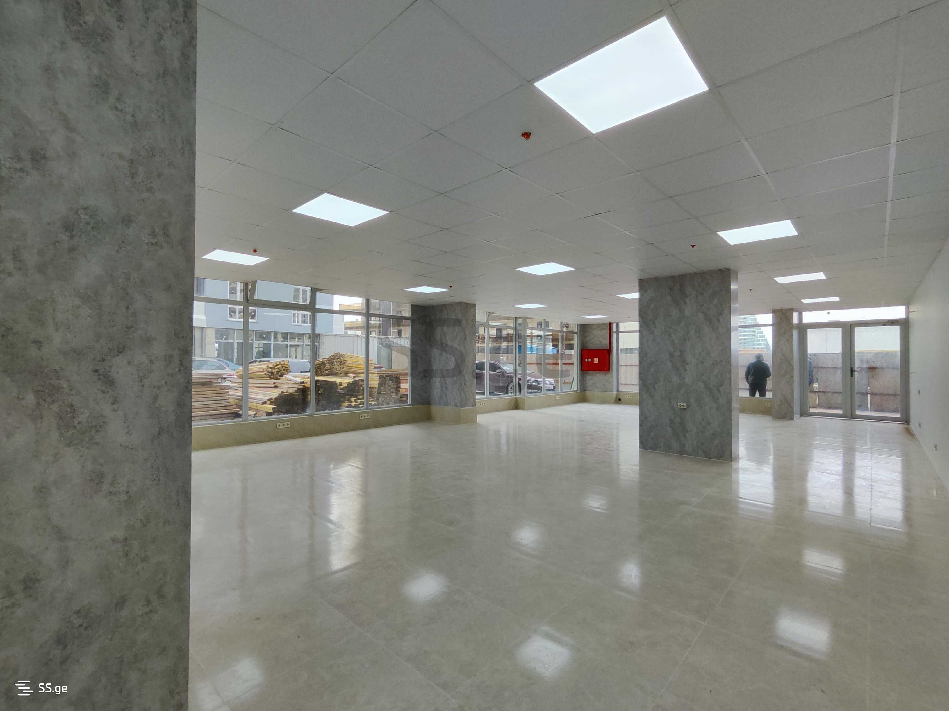 Commercial Space For Rent. Batumi, 4 of 8