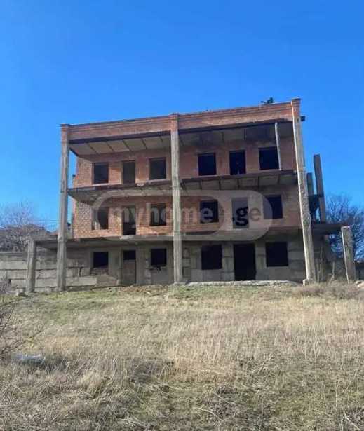 8 room Private House For Sale. Napetvrebi