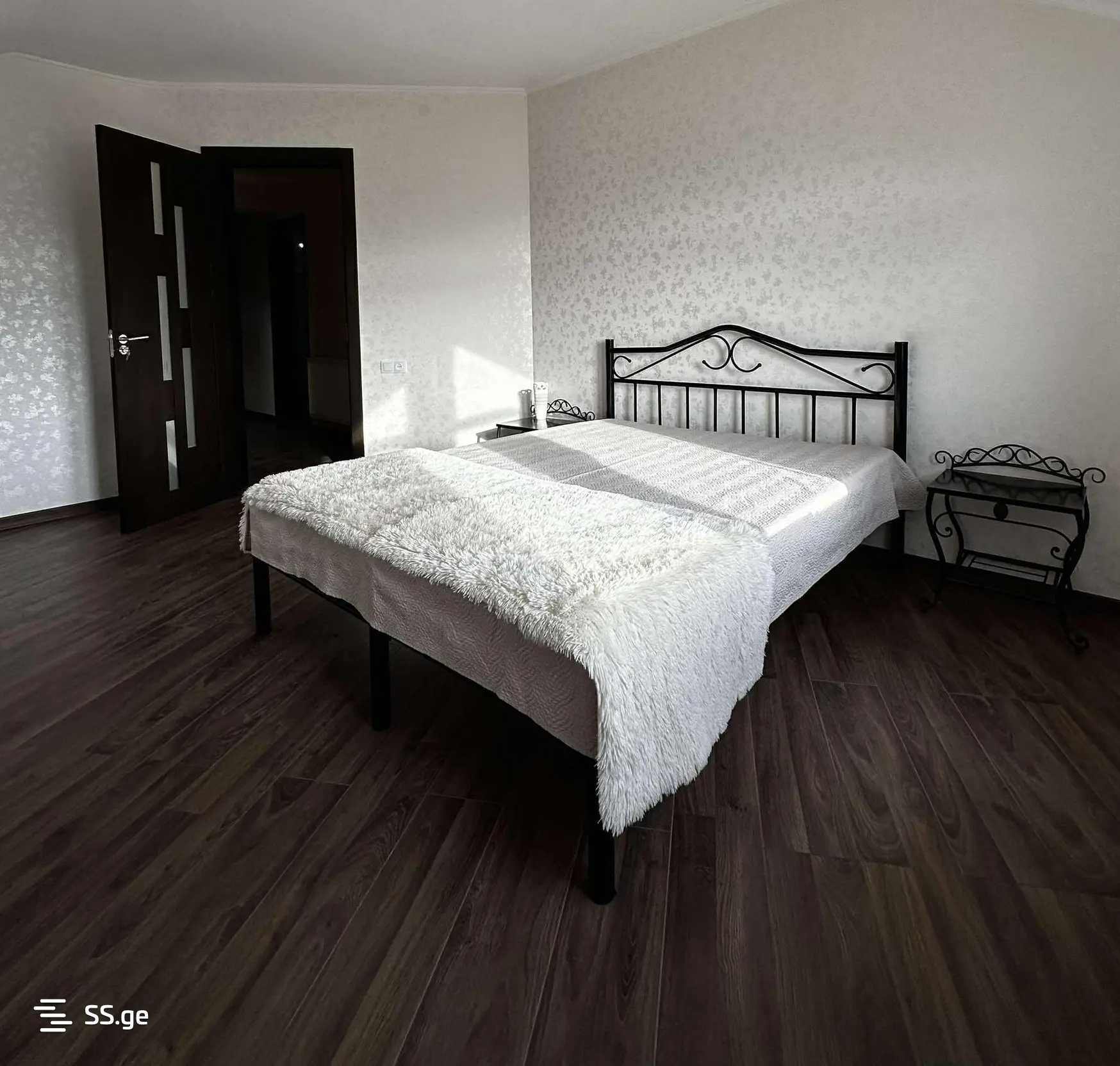 8 Room Private House For Rent. Chugureti view 20