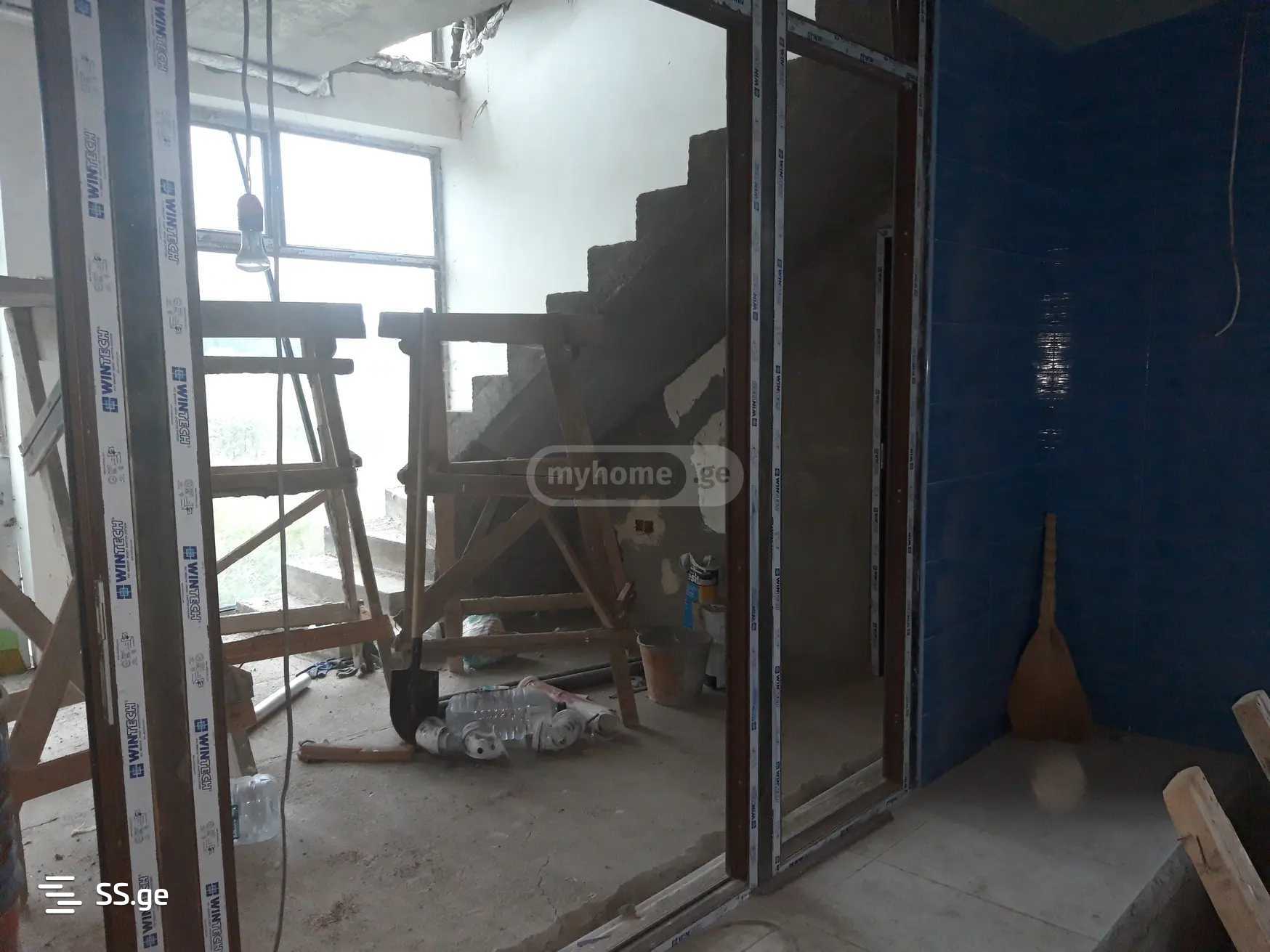 Продажа 6-комната Квартира view 6