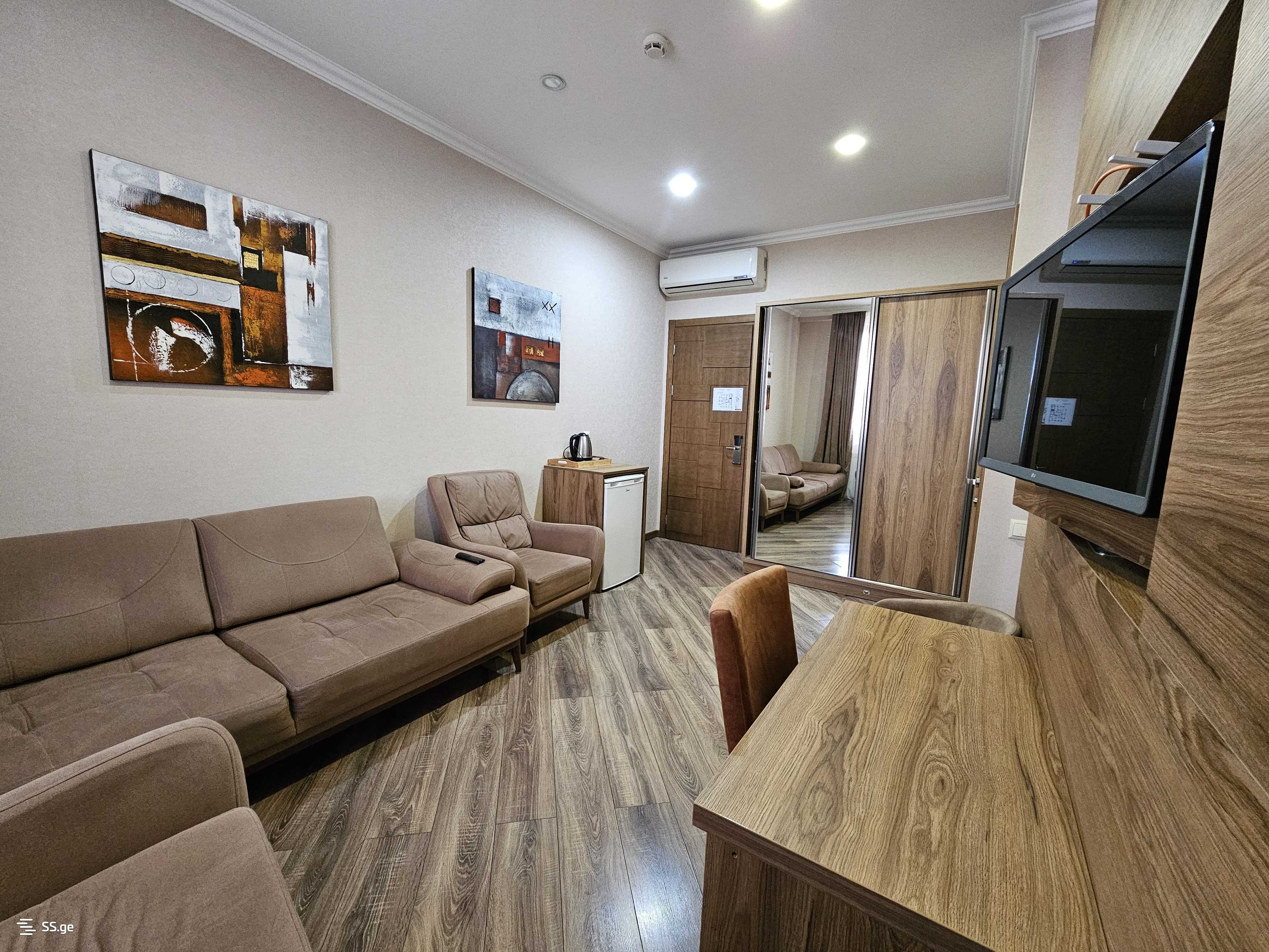2 Room Flat Daily Rent. Vera view 1