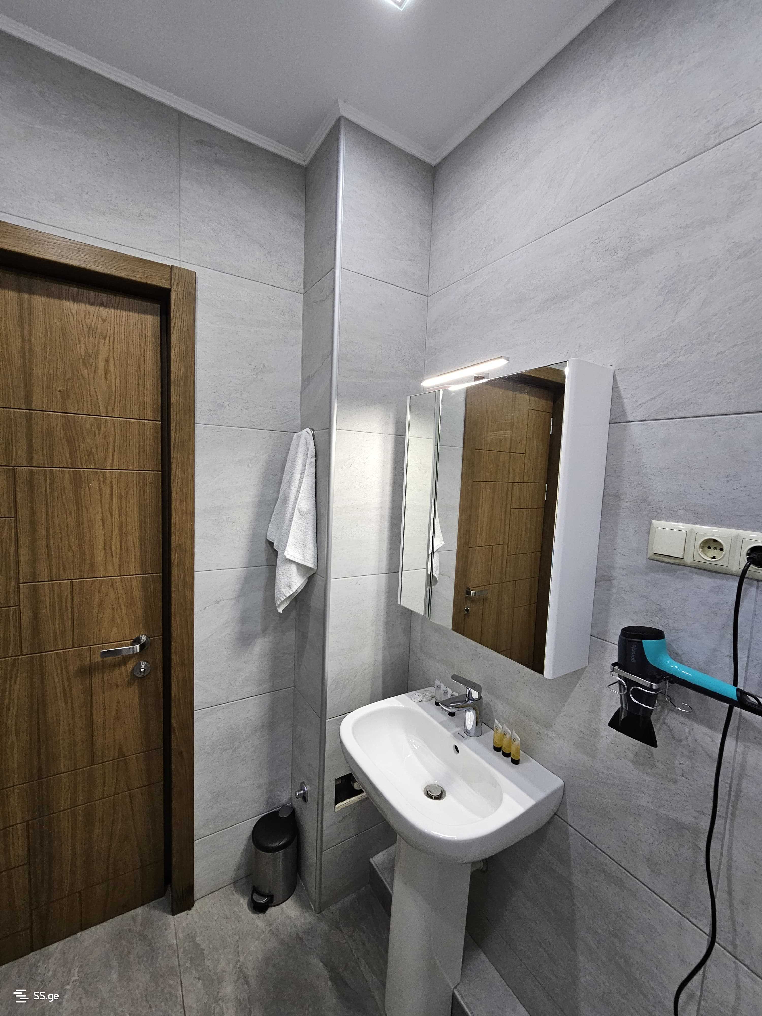 1 Room Flat Daily Rent. Vera view 13
