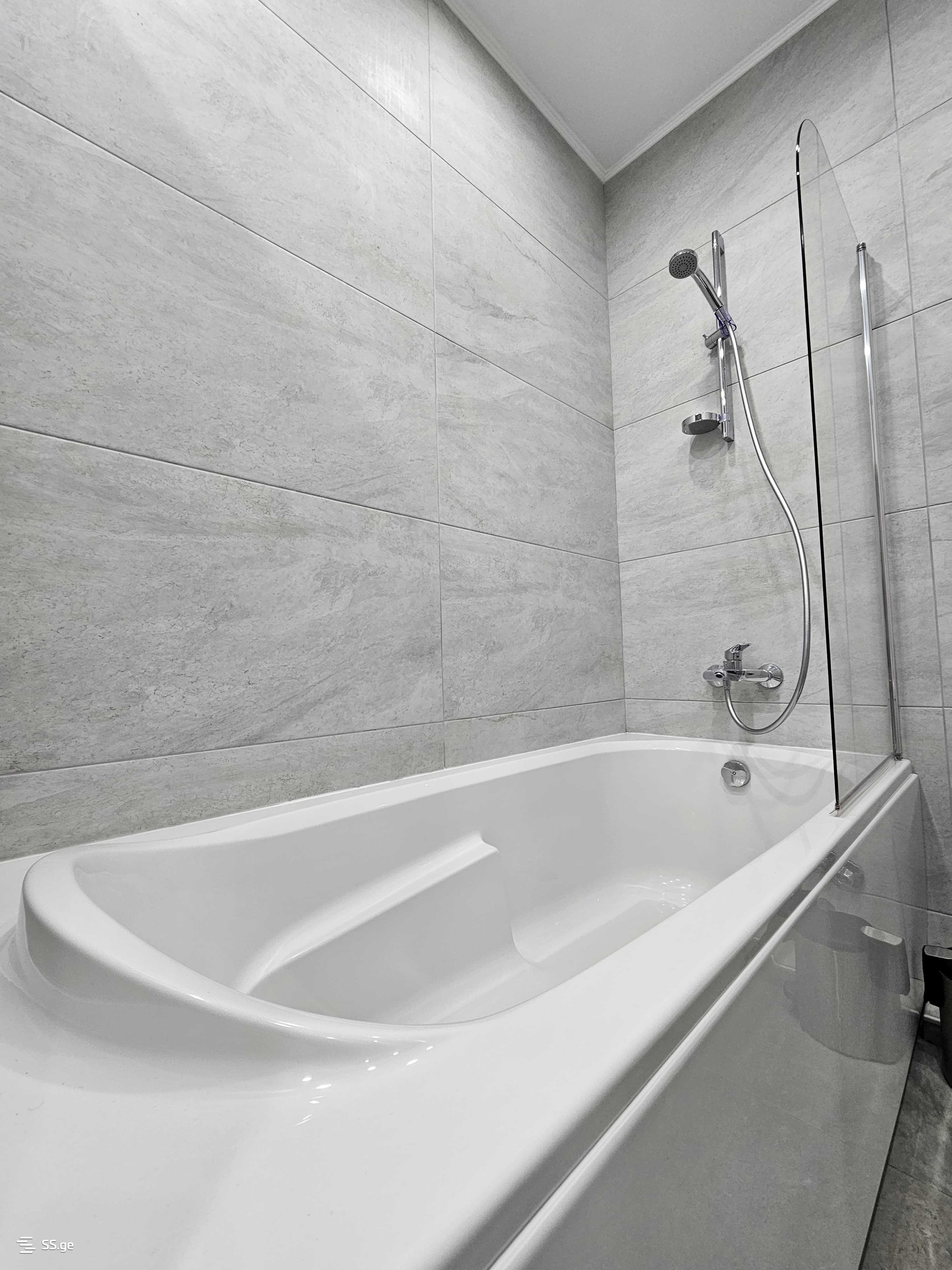 2 Room Flat Daily Rent. Vera view 9