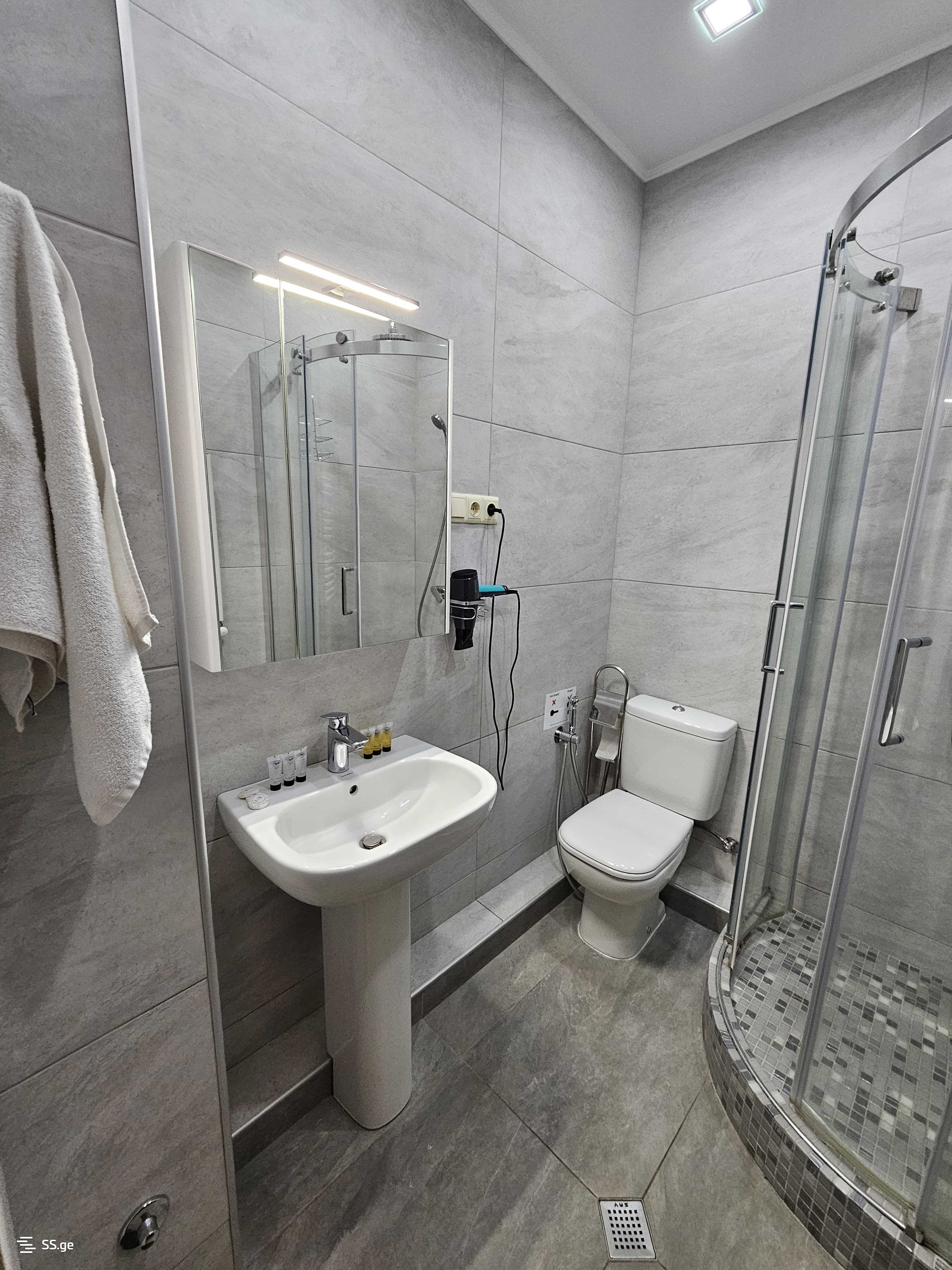 1 Room Flat Daily Rent. Vera view 15