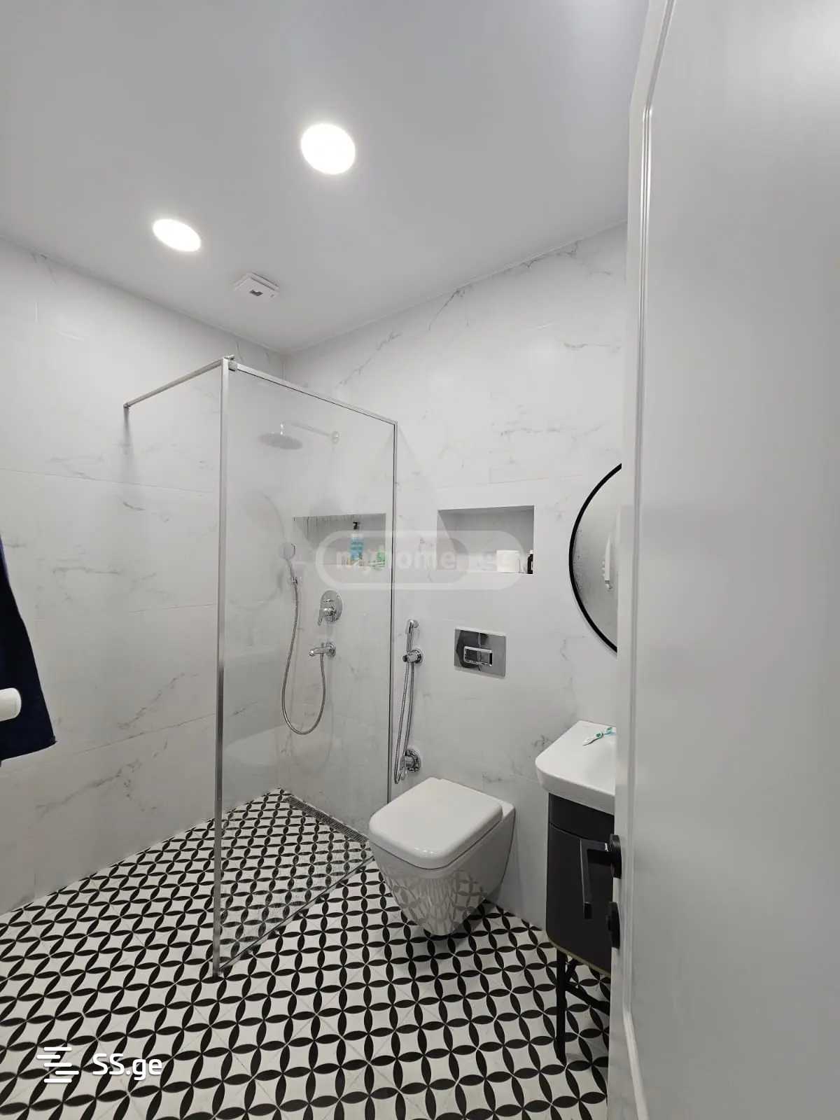 8 Room Private House For Sale view 5