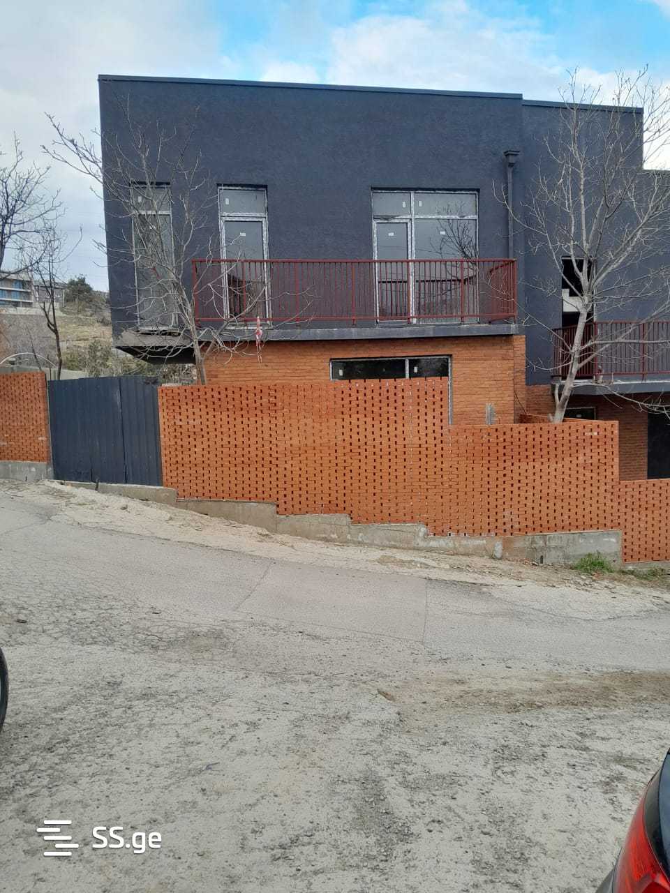 5 Room Private House For Sale, 1 of 4