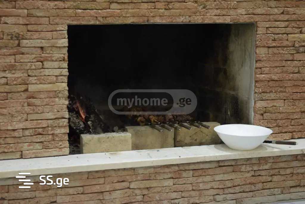 12 Room Hotel For Sale view 6