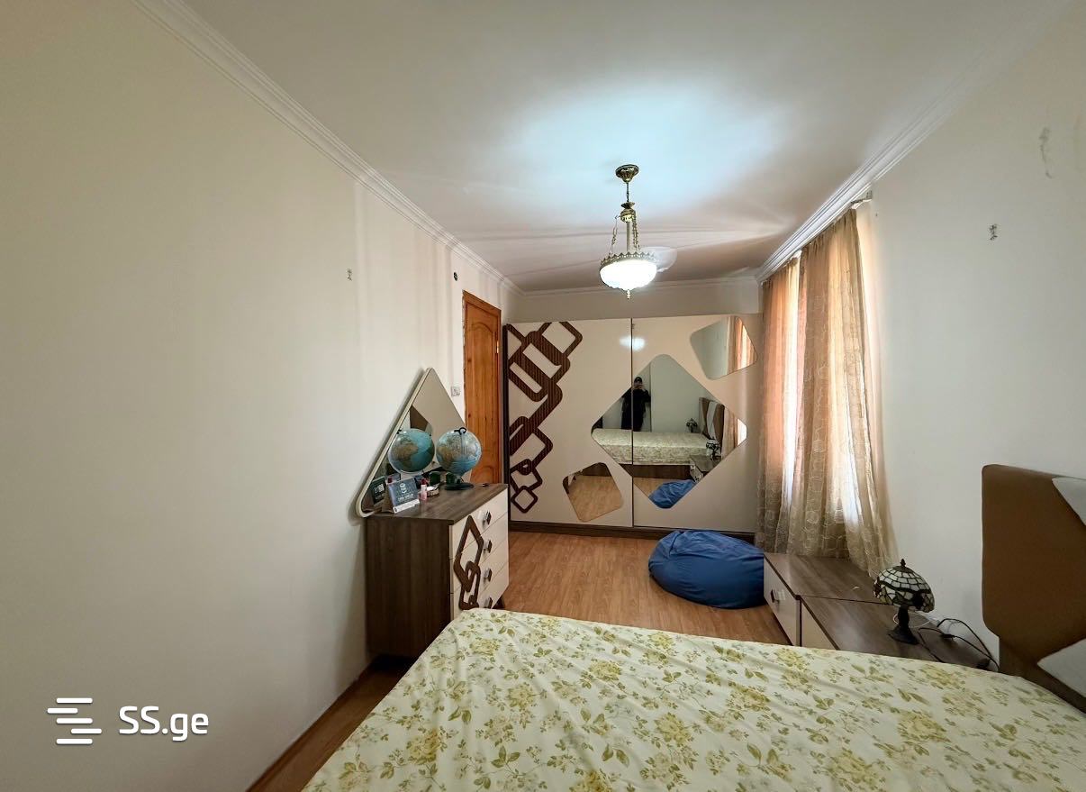 4 Room Flat For Sale view 2