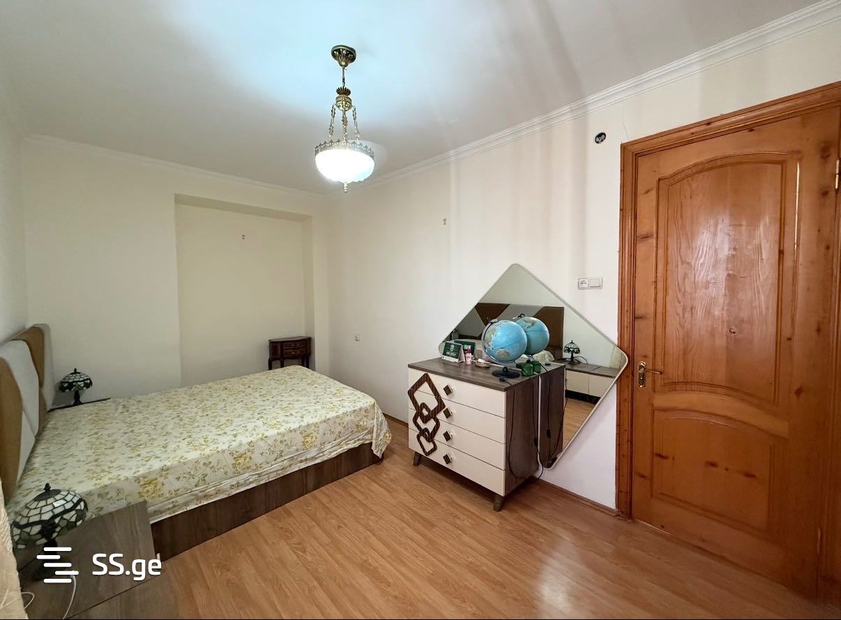 4 Room Flat For Sale view 3