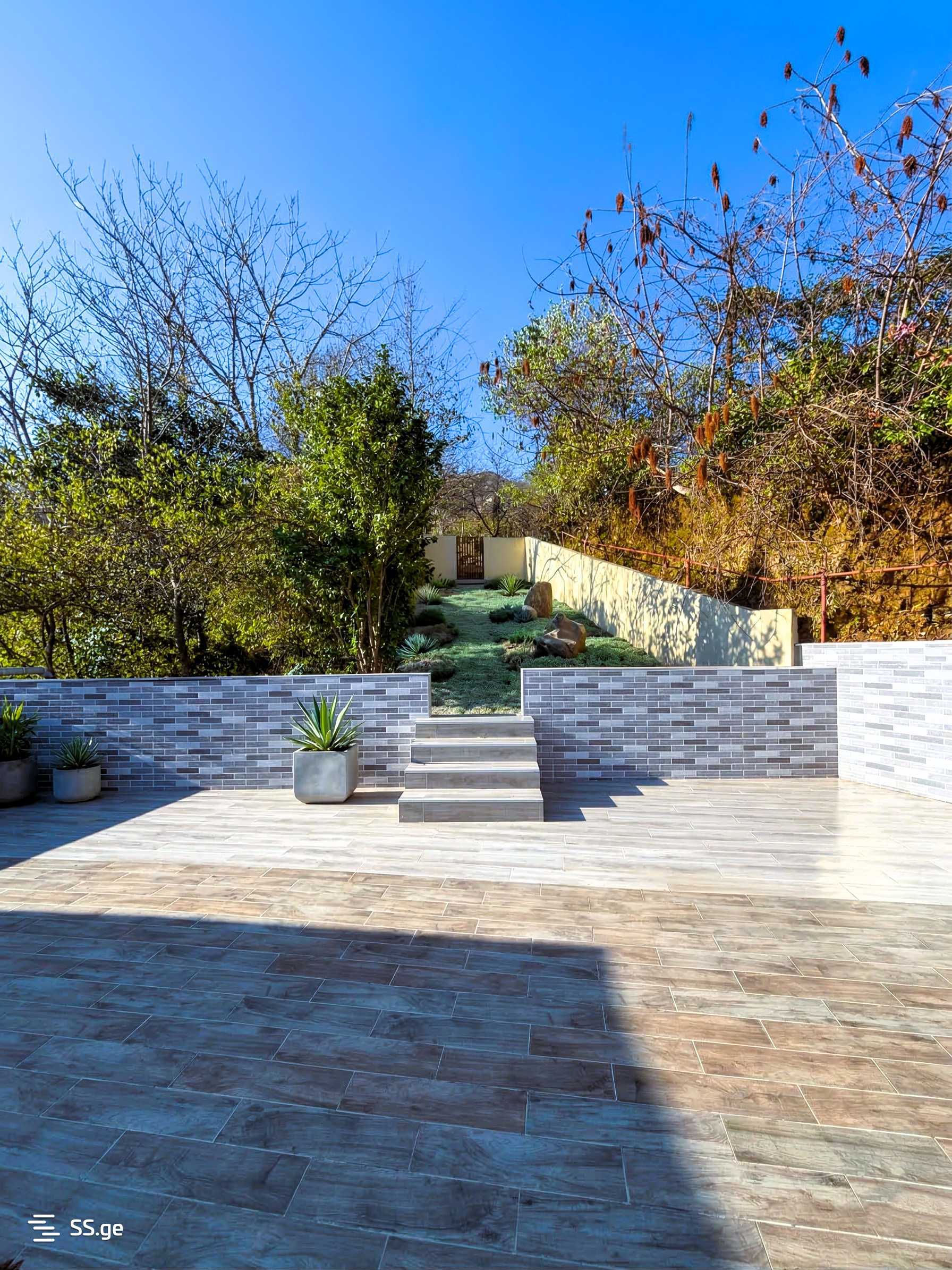 5 Room Private House For Rent. Makhindjauri view 11