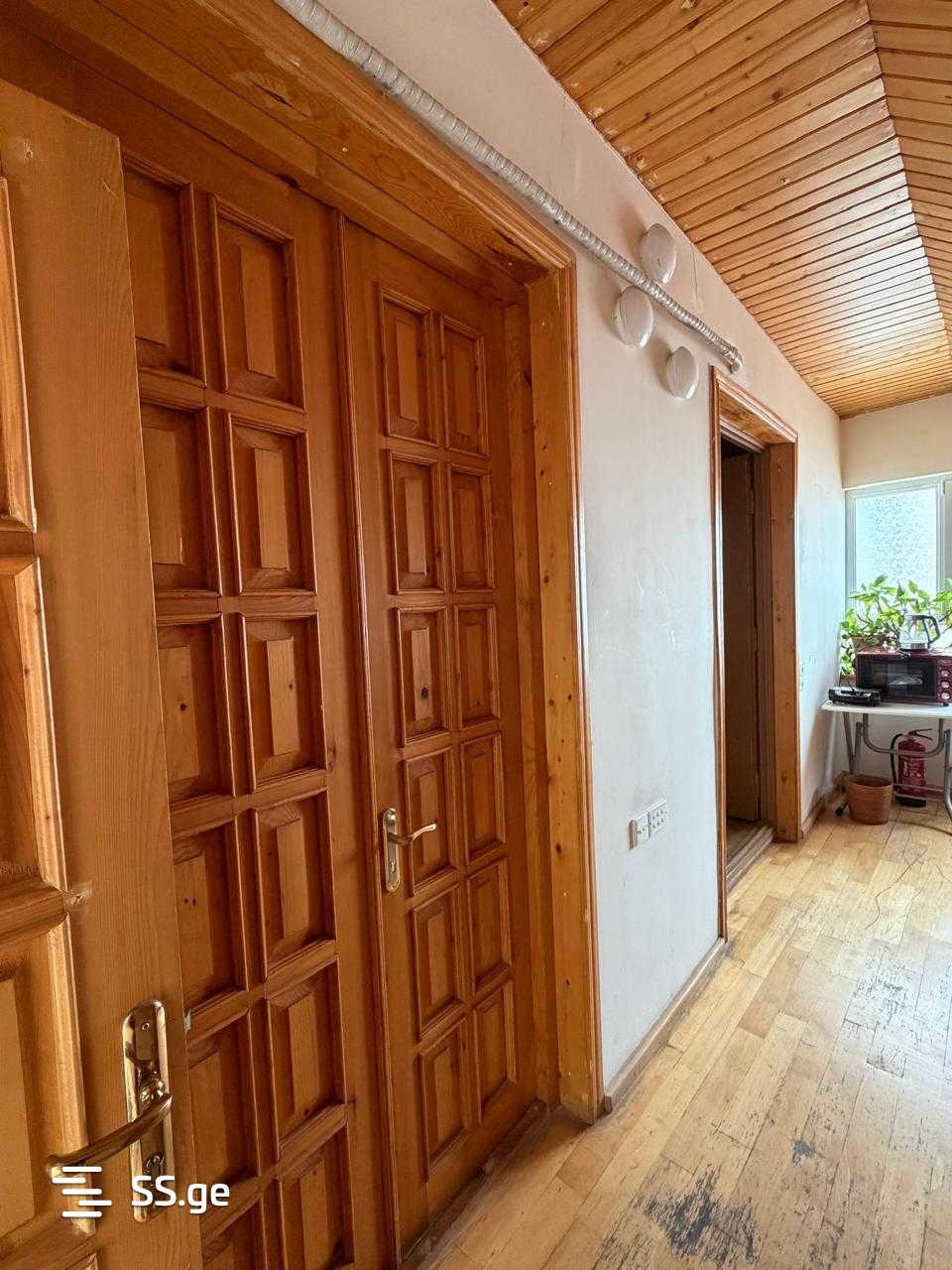 6 Room Private House For Sale view 4