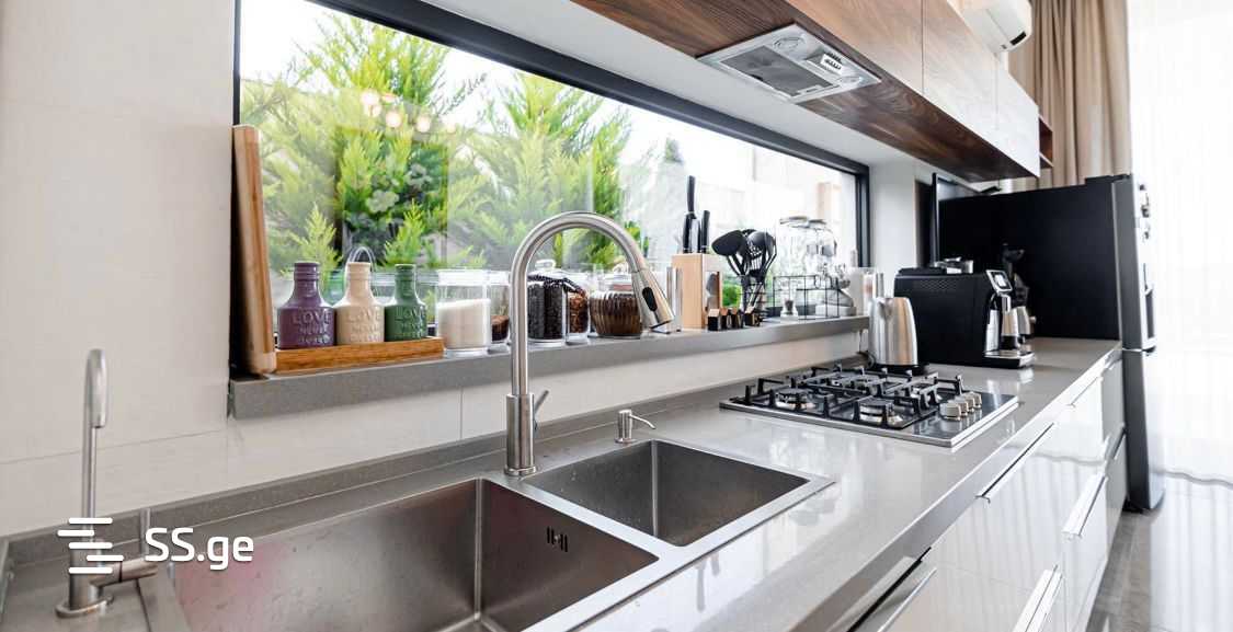 7 Room Private House For Rent. Mtatsminda view 6