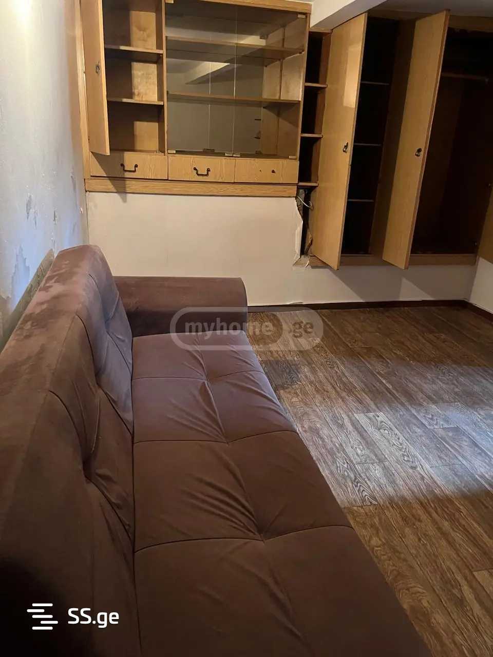 3 Room Private House For Rent. Isani, 1 of 4