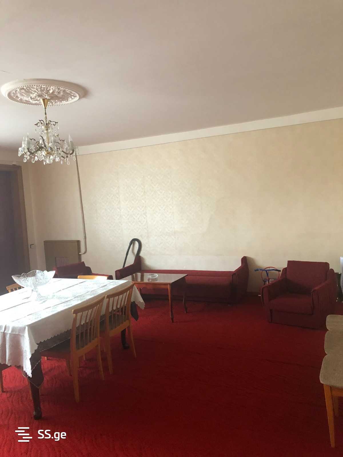 5 Room Flat For Sale view 3