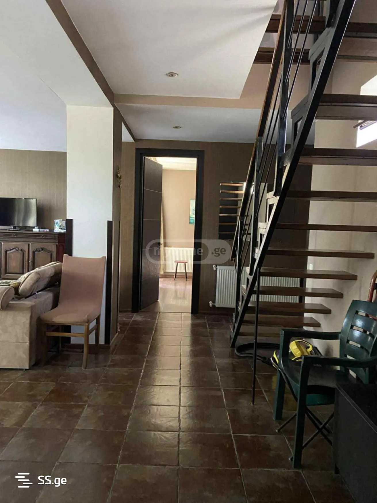 7 Room Private House For Rent. Mtatsminda, 10 of 12