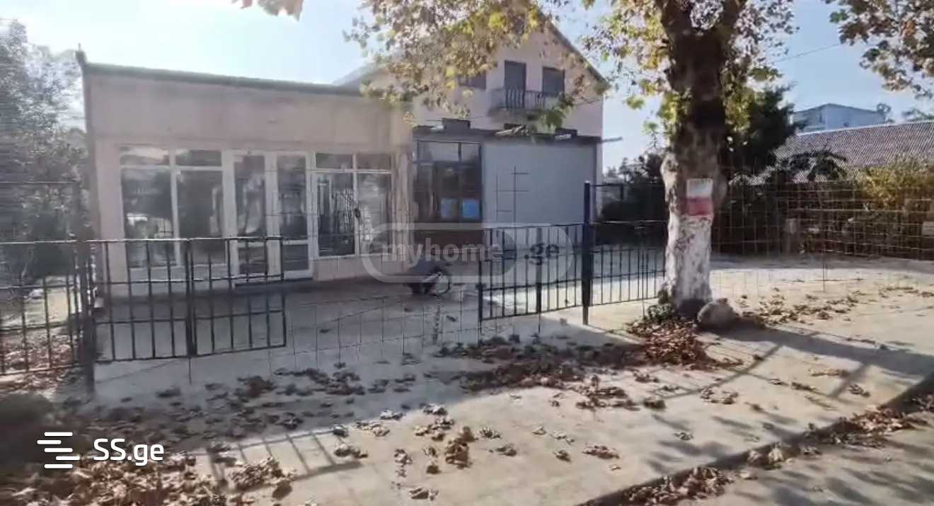 Commercial Space For Sale. Ureki view 1