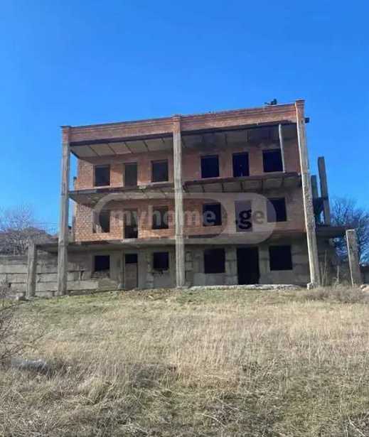 8 room Private House For Sale. Napetvrebi