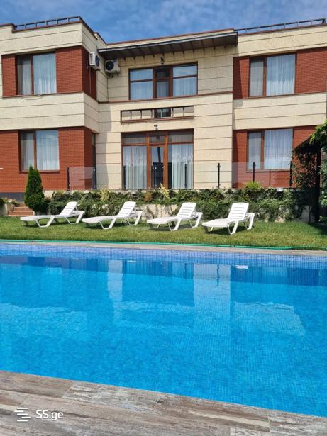 8 room Private House For Sale. Zurgovana