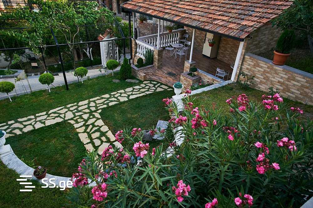 12 Room Hotel For Sale view 4