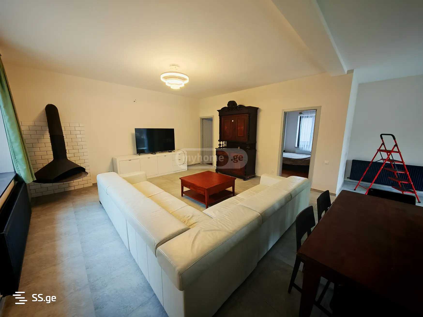 4 Room Private House For Rent. Tabakhmela view 3