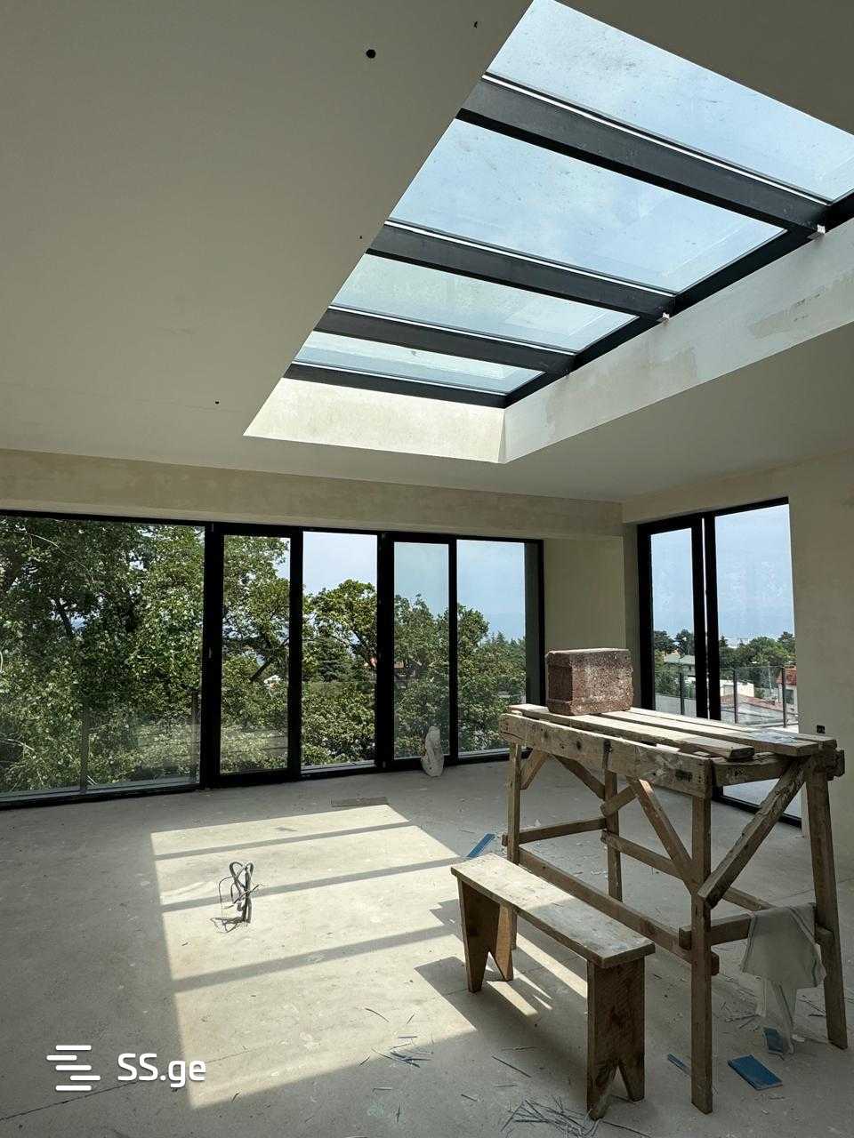 10 Room Private House For Sale view 2